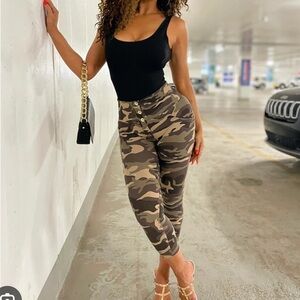 Livify Freddy Camo Shaping Pants